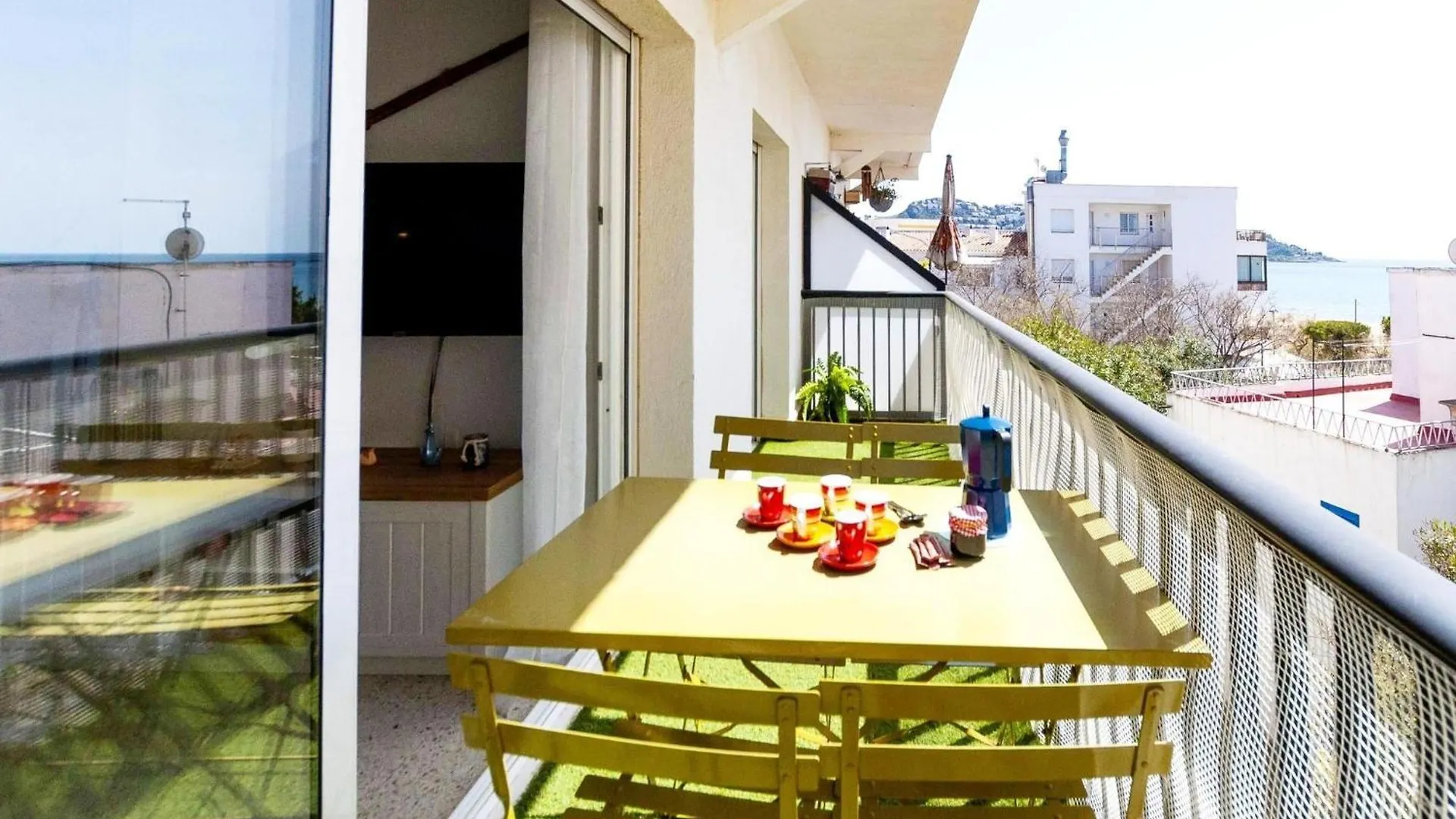 Apartment In Roses, 60 M From Beach Spain
