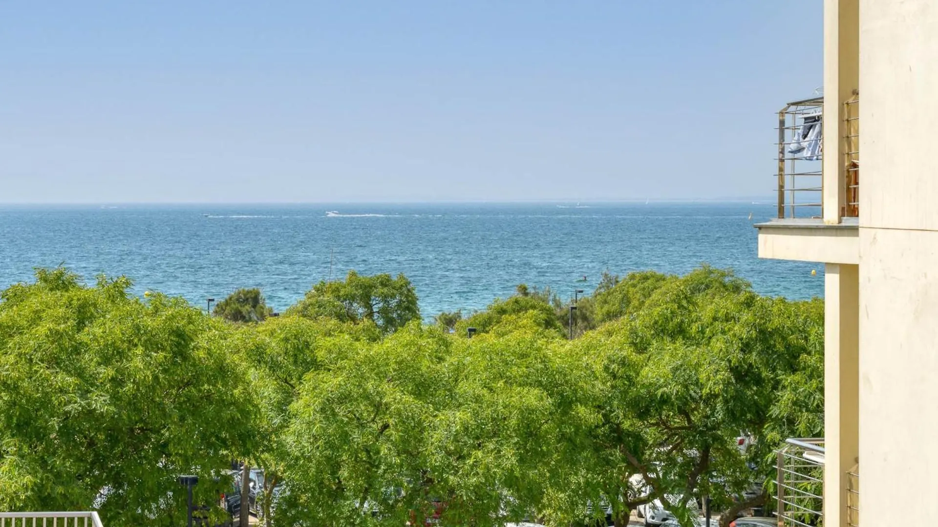 Apartment In Roses, 60 M From Beach