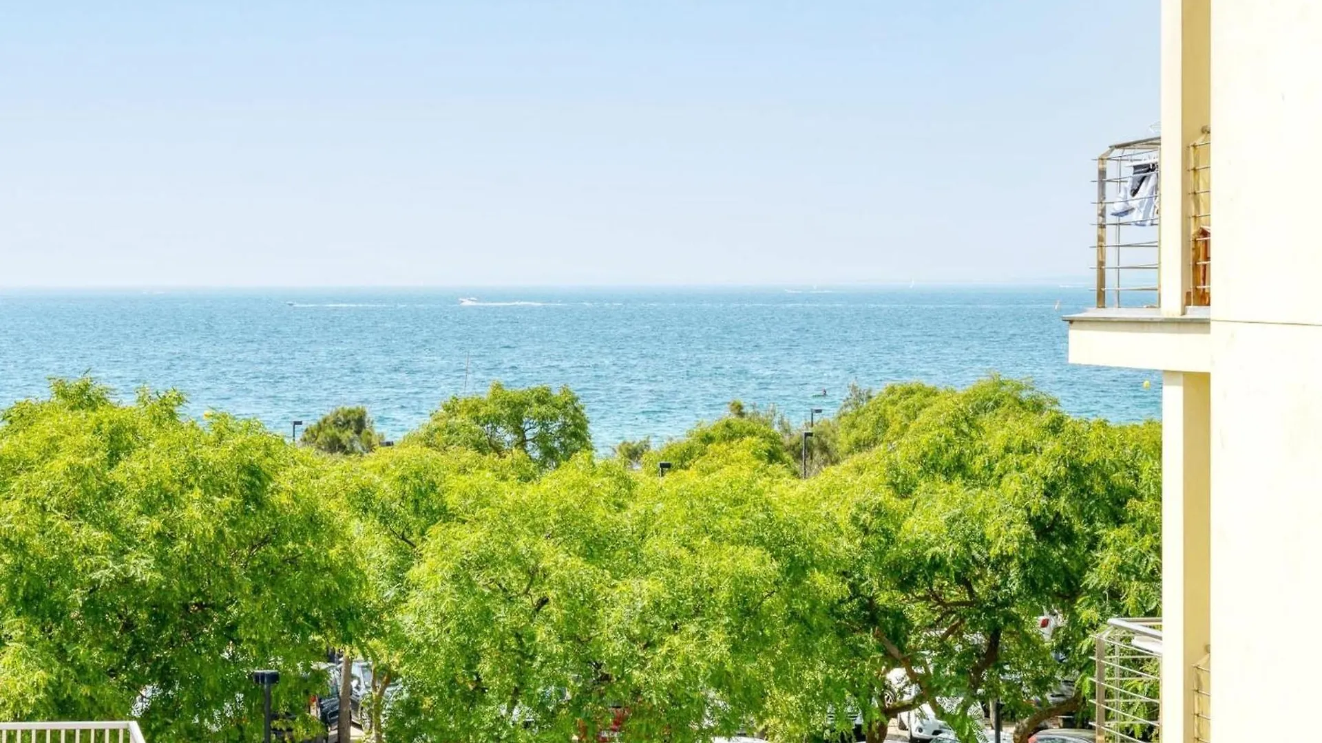 Apartment In Roses, 60 M From Beach Spain